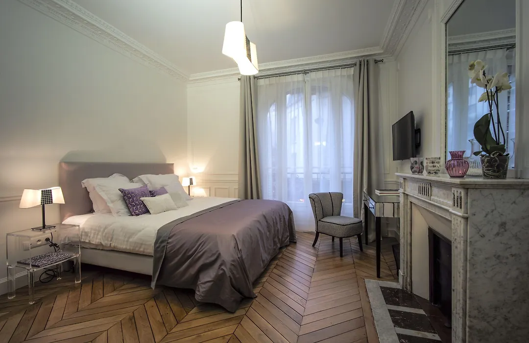 Relais12bis Bed&Breakfast By Eiffel Tower-1